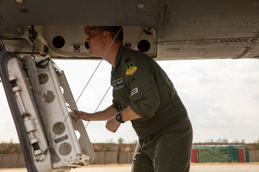 U.S. Air Force B-52H Stratofortress Arrive at MKAB