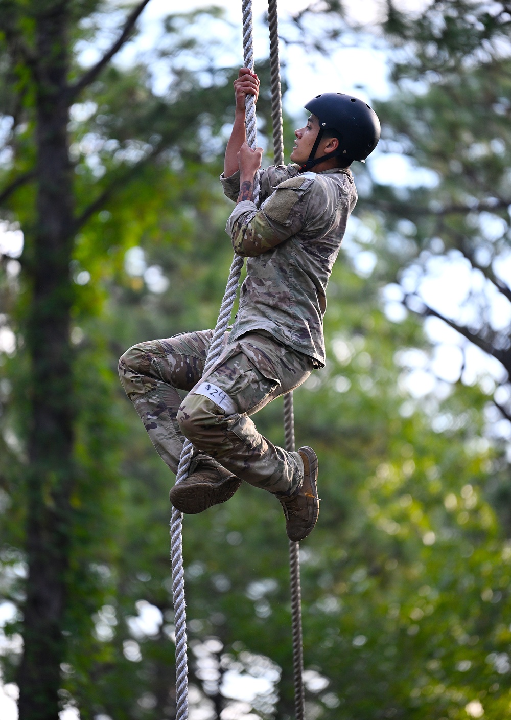 Special Forces Hopefulls Take on Obstacle Course During Assessment and Selection