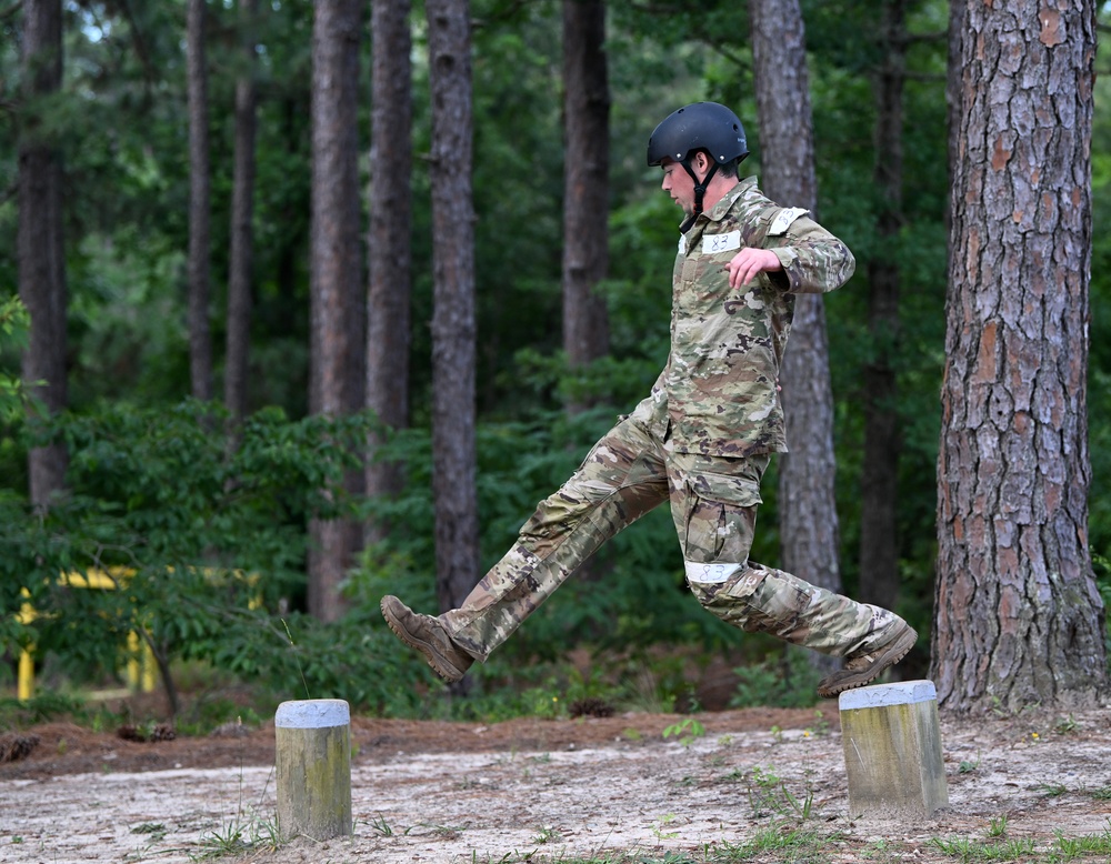 Special Forces Hopefulls Take on Obstacle Course During Assessment and Selection