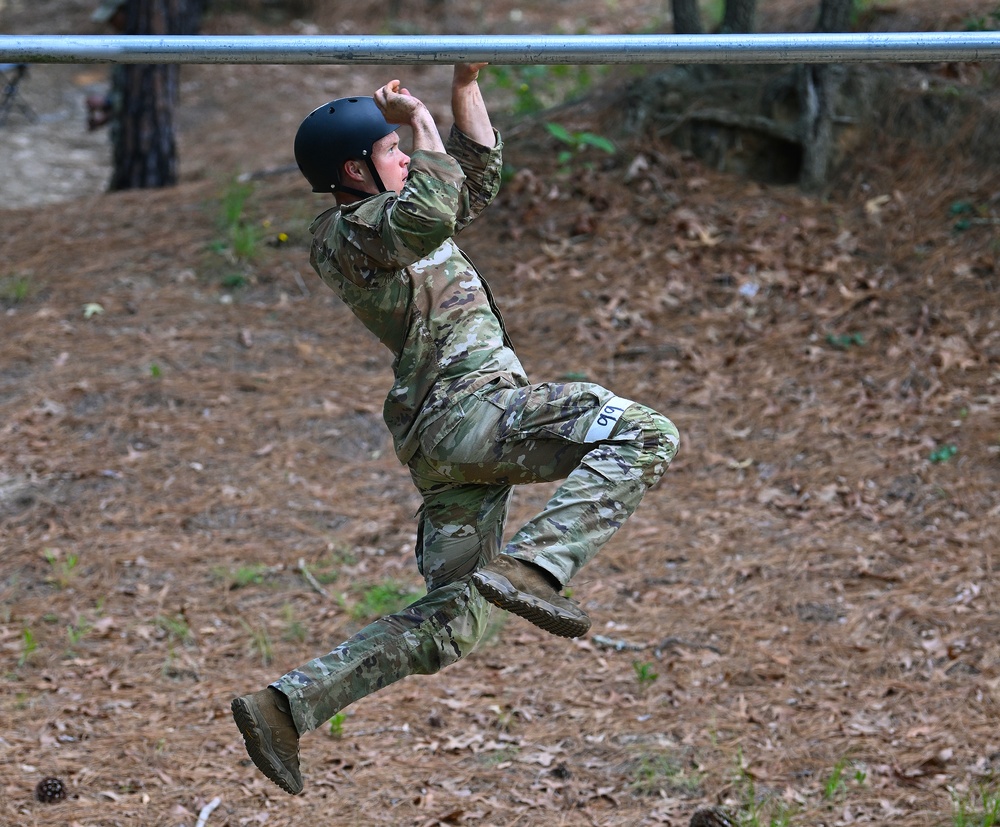 Special Forces Hopefulls Take on Obstacle Course During Assessment and Selection