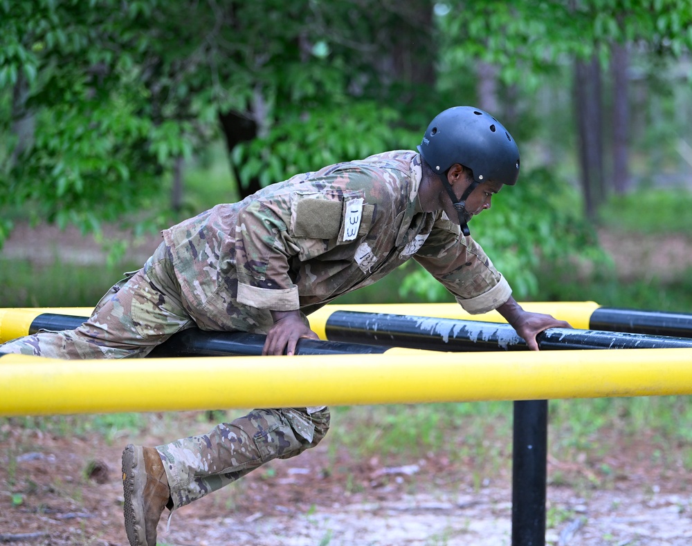 Special Forces Hopefulls Take on Obstacle Course During Assessment and Selection