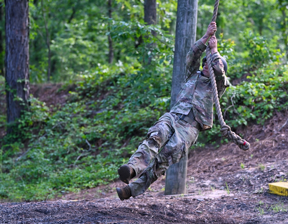 Special Forces Hopefulls Take on Obstacle Course During Assessment and Selection