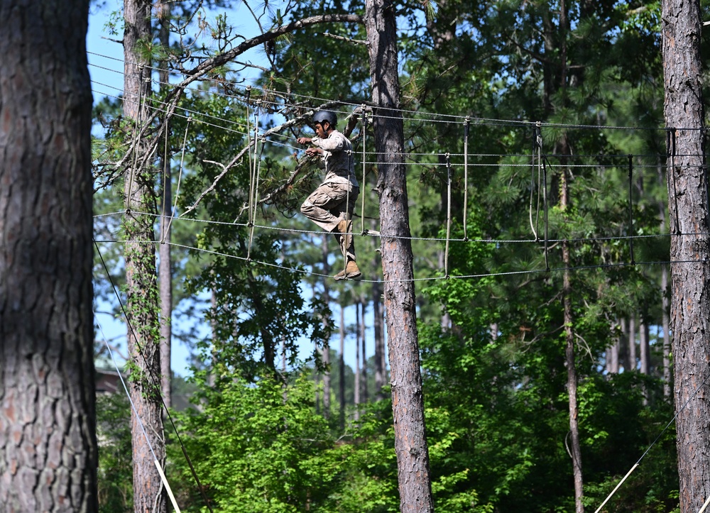 Special Forces Hopefulls Take on Obstacle Course During Assessment and Selection