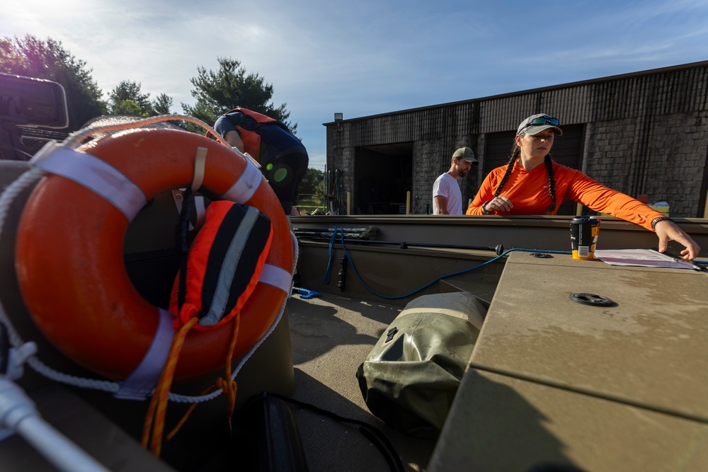 Pittsburgh District makes a splash with motorboat training