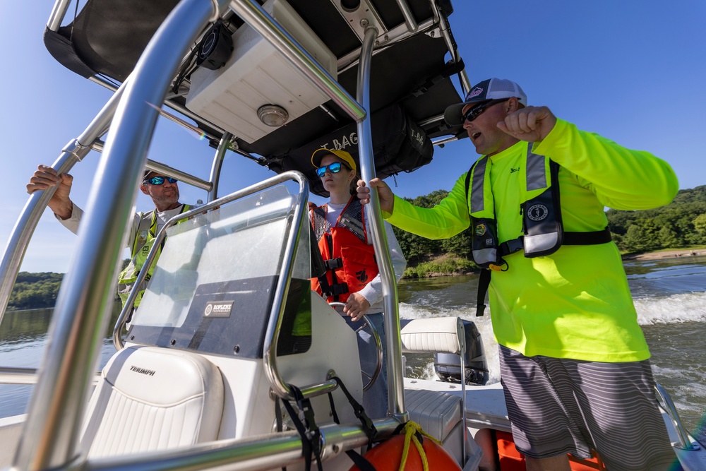 Pittsburgh District makes a splash with motorboat training