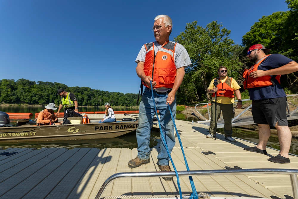 Pittsburgh District makes a splash with motorboat training