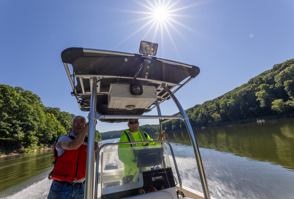 Pittsburgh District makes a splash with motorboat training