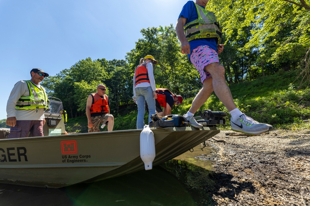 Pittsburgh District makes a splash with motorboat training