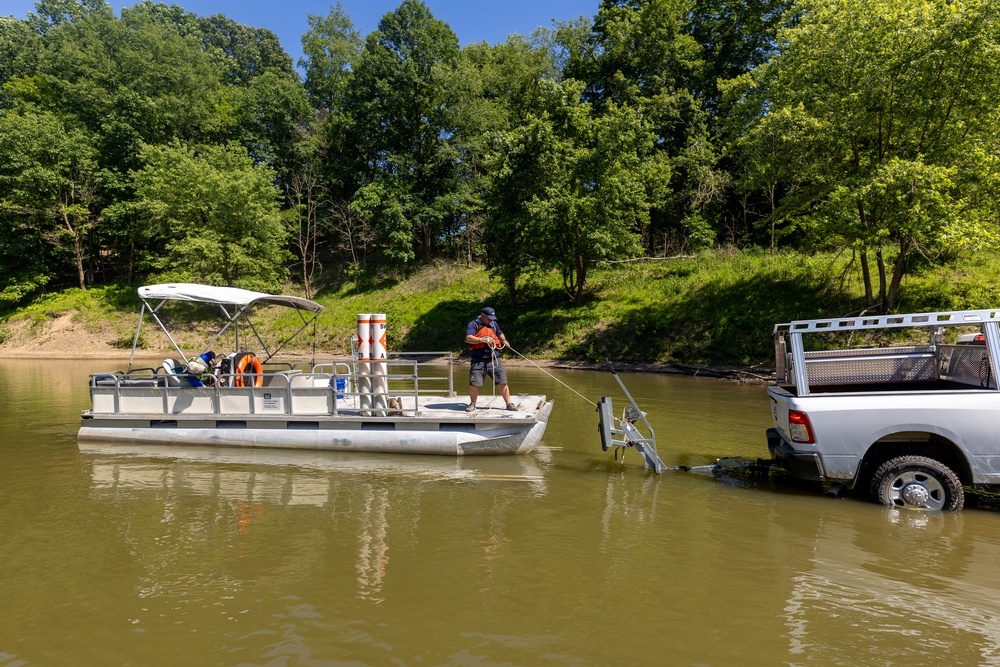 Pittsburgh District makes a splash with motorboat training