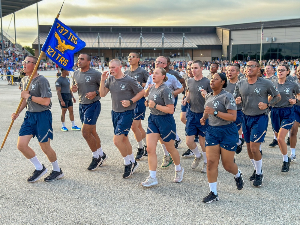 Flights 472-487 ; Department of the Air Force Basic Military Training Airman's Run