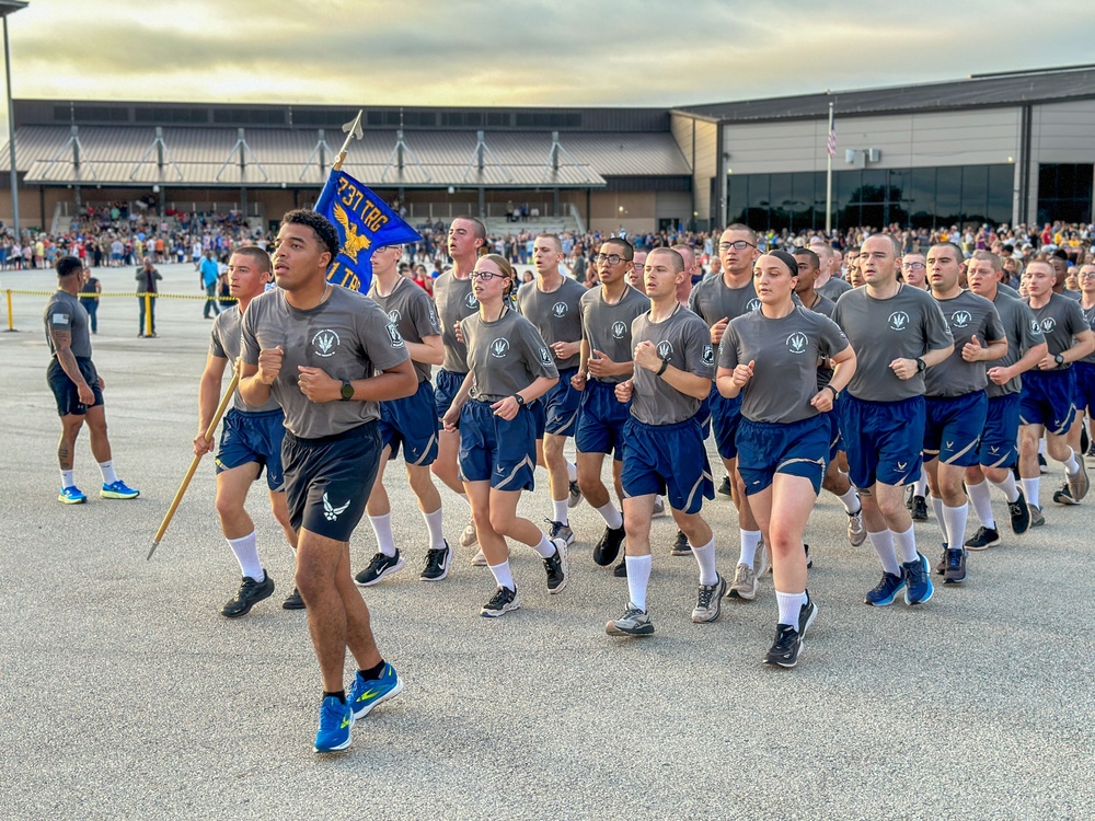 Flights 472-487 ; Department of the Air Force Basic Military Training Airman's Run