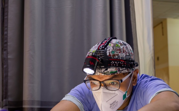 US, Burundi military healthcare teams work together in the ICU