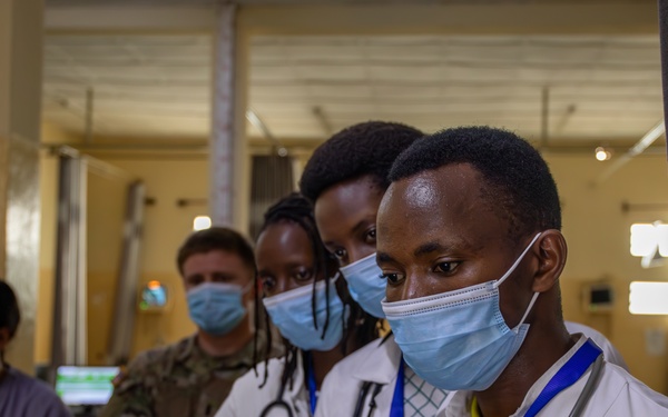 US, Burundi military healthcare teams work together in the ICU