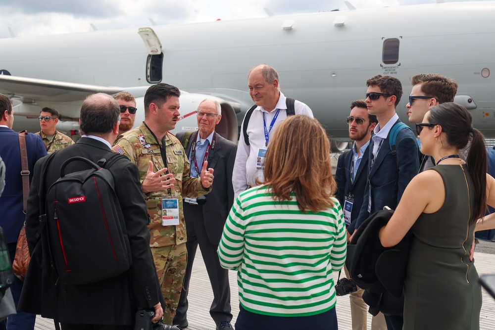 The 12th Combat Aviation Brigade Participates in the Farnborough International Airshow