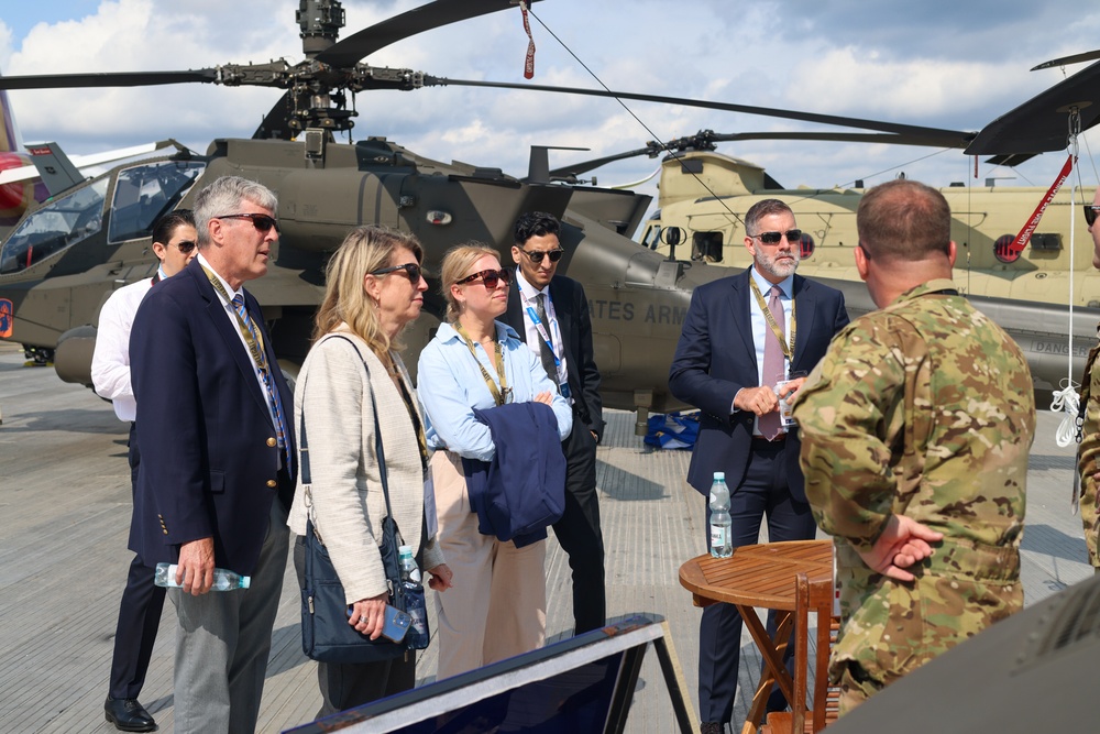 The 12th Combat Aviation Brigade Participates in the Farnborough International Airshow