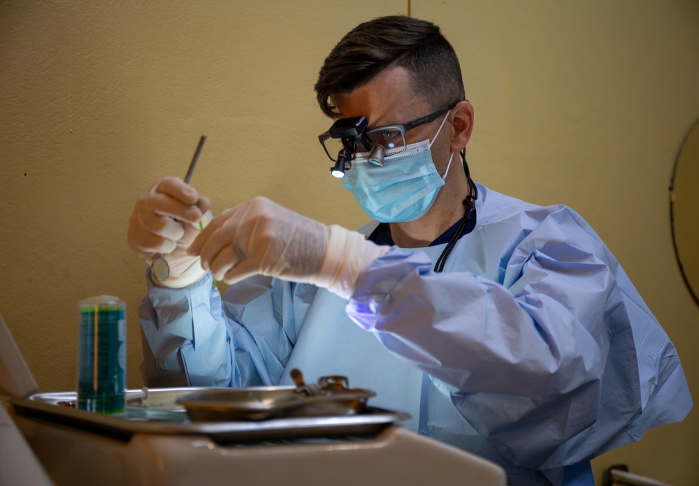 US, Burundi military dental professionals team up during medical exercise