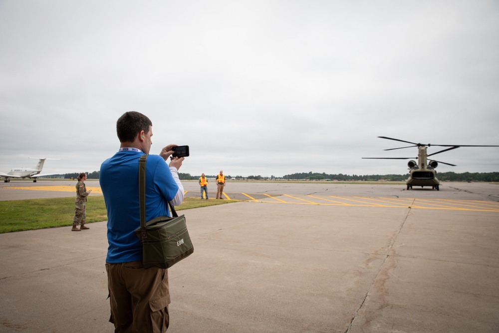 Iowa employers visit Soldiers during XCTC