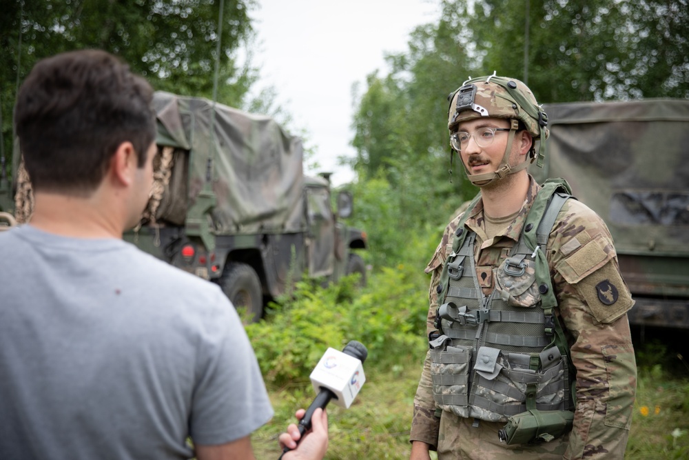 Iowa media visits Soldiers at XCTC