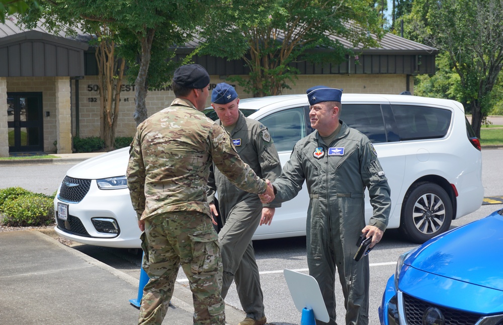 USAFWC Deputy Commander Visits 505th CCW