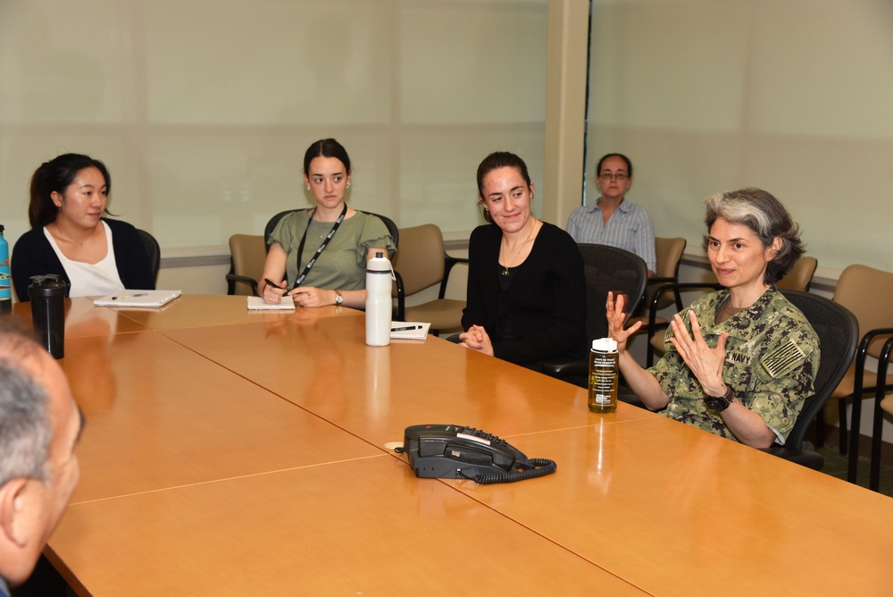 NAMRU San Antonio NREIP Interns hear from NASA CHAPEA Crew Member