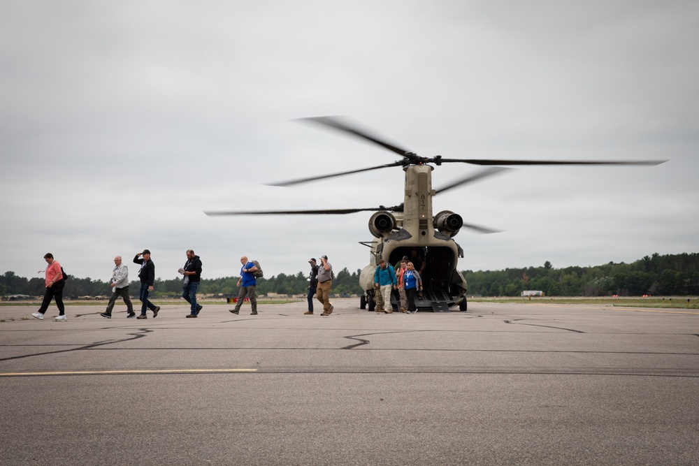 Iowa employers visit Soldiers during XCTC