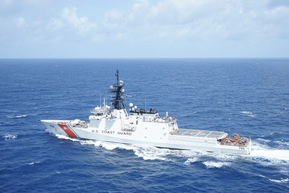 Coast Guard Cutter Stone makes way in the Atlantic Ocean