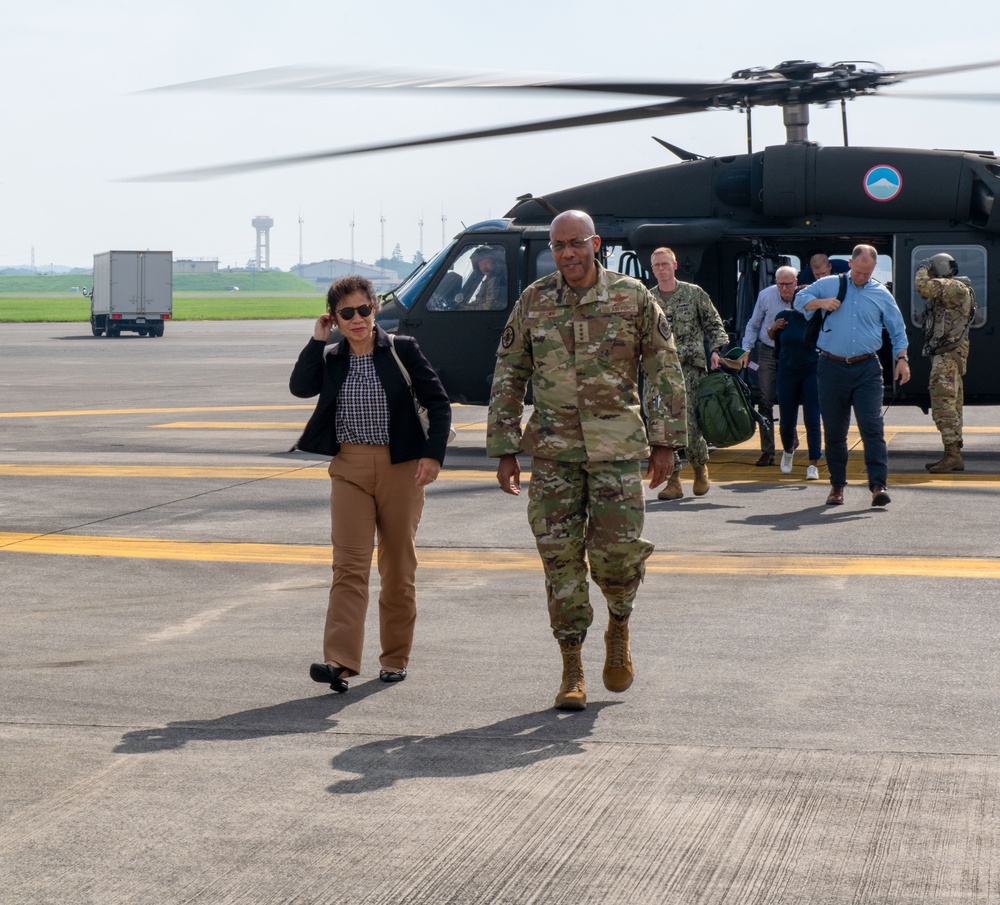 US Chairman of the Joint Chiefs of Staff visits the 21st SOS