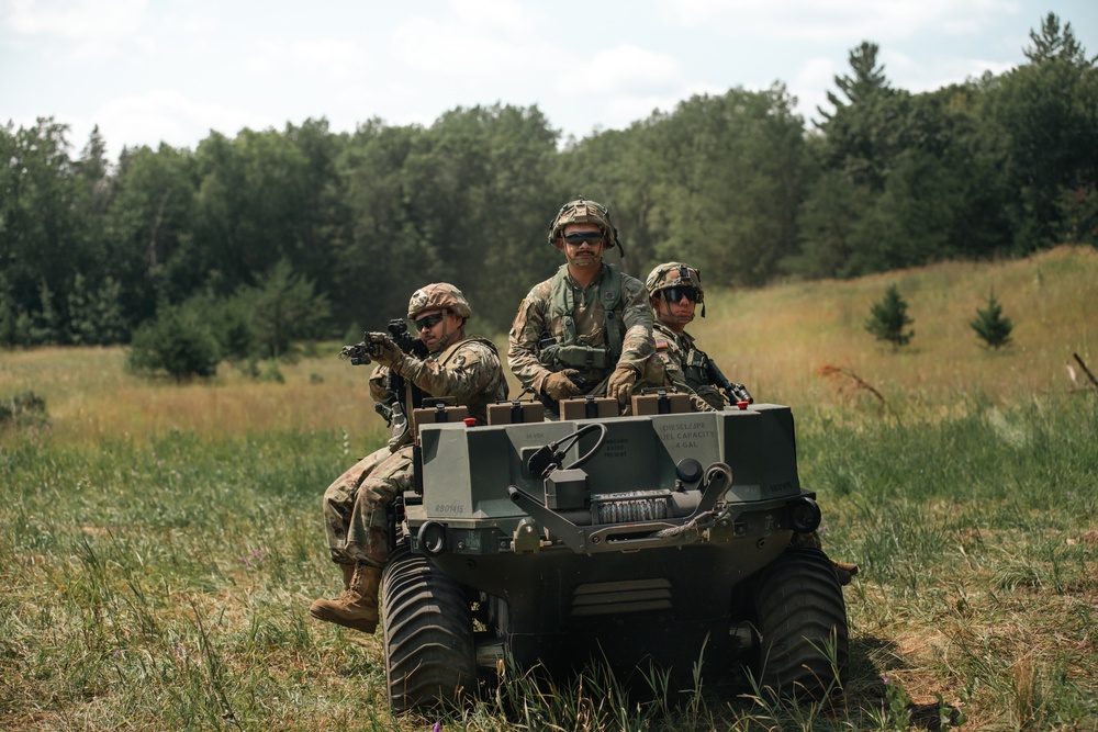 Iowa Army National Guard Soldiers train with SMET vehicle