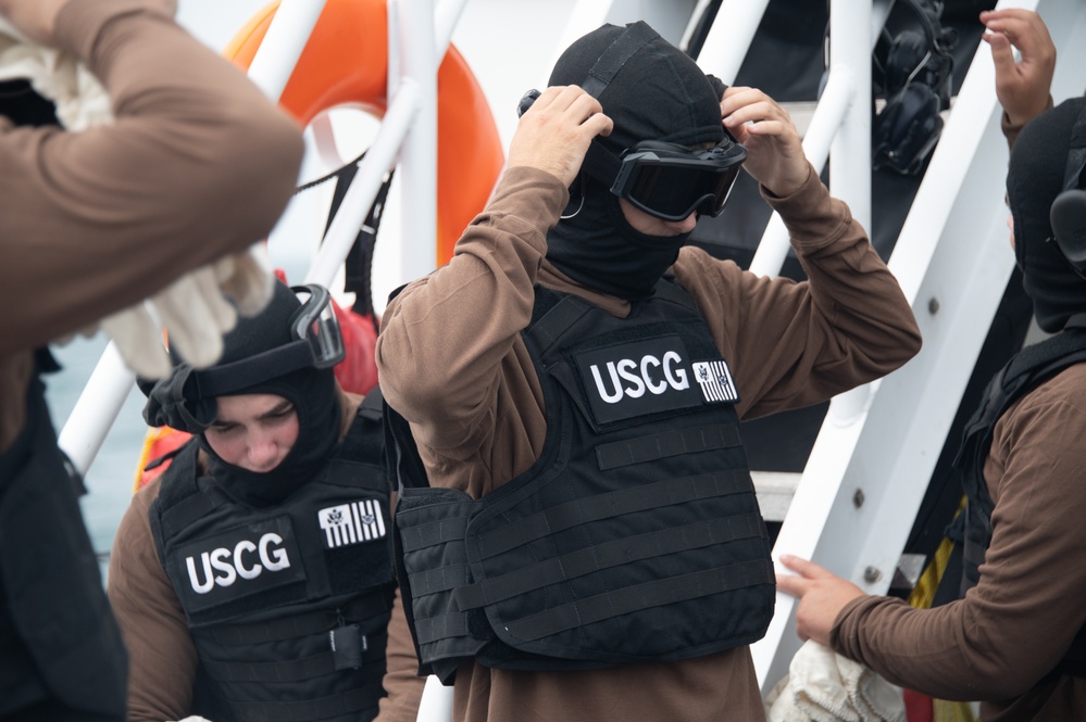 Crew of USCGC Razorbill participates in GUNNEX