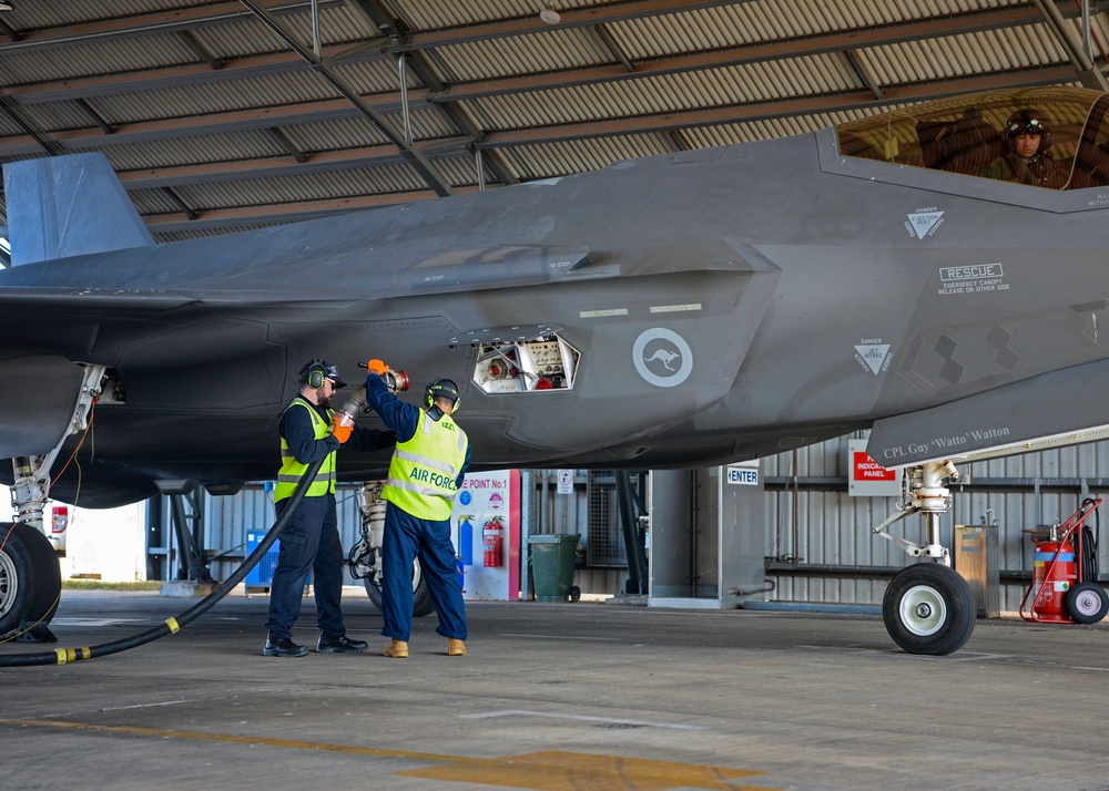 DVIDS - Images - RAAF Avionics Airmen refuel F-35A Lightning II during ...