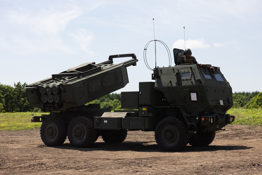 3/12 Marines and 1st MDTF Soldiers Rehearse Simulated HIMARS Fire Missions