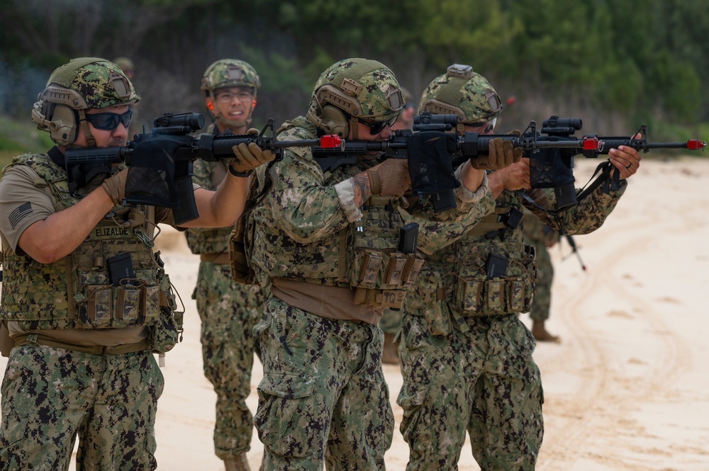 USCG Tests Port Security Unit Proficiency USCG Tests Port Security Unit Proficiency