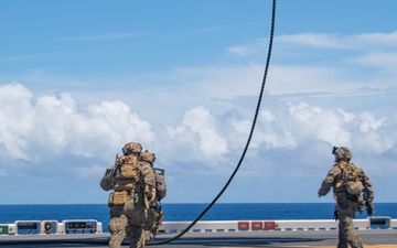 31st Marine Expeditionary Unit (MEU) Fast-Rope Aboard USS America (LHA 6)