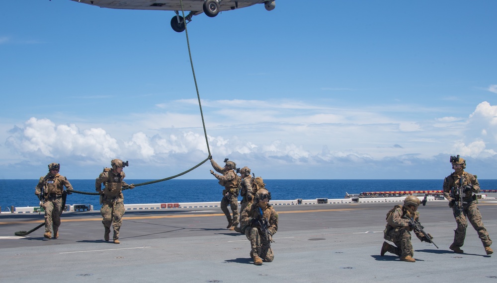 31st Marine Expeditionary Unit (MEU) Fast-Rope Aboard USS America (LHA 6)