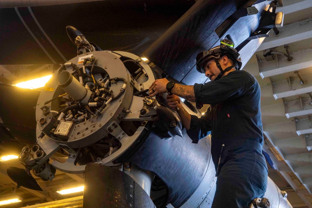 MV-22B Osprey Maintenance Aboard USS America (LHA 6)