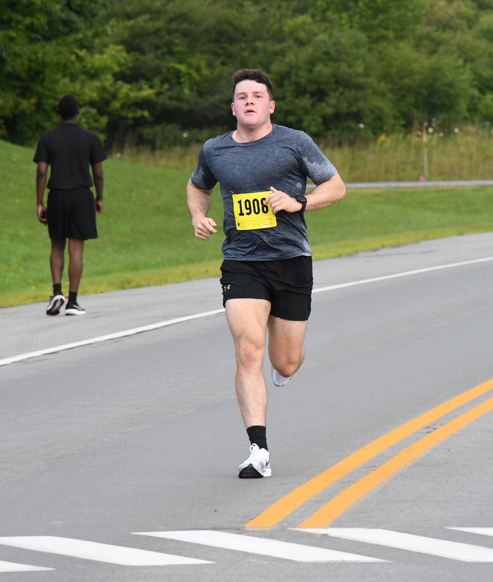 10th Mountain Division runners lock in qualifying times for Army Ten-Miler