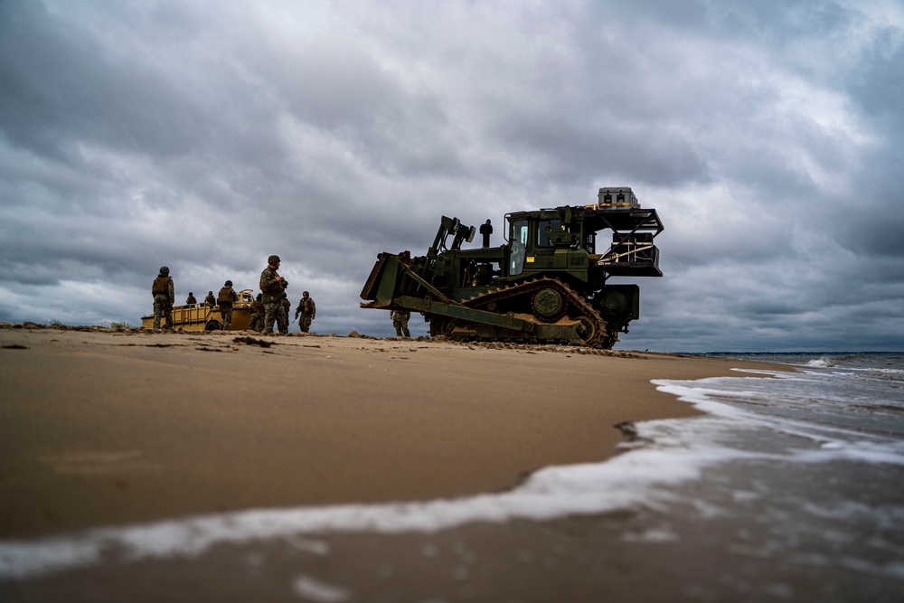 Expeditionary Strike Group Two (ESG 2) conducts Defense Support to Civil Authorities (DSCA) Full Mission Rehearsal