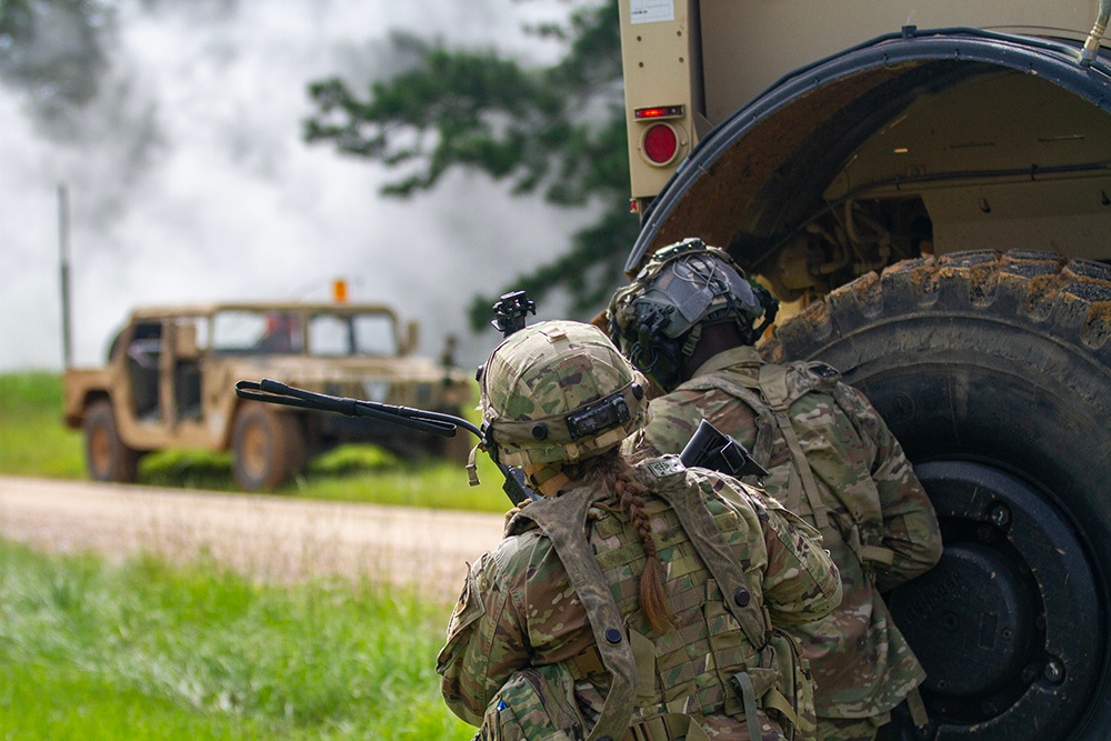 Maryland MPs train at Camp Shelby