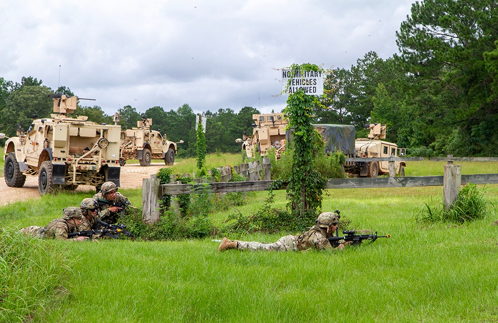 Maryland MPs train at Camp Shelby