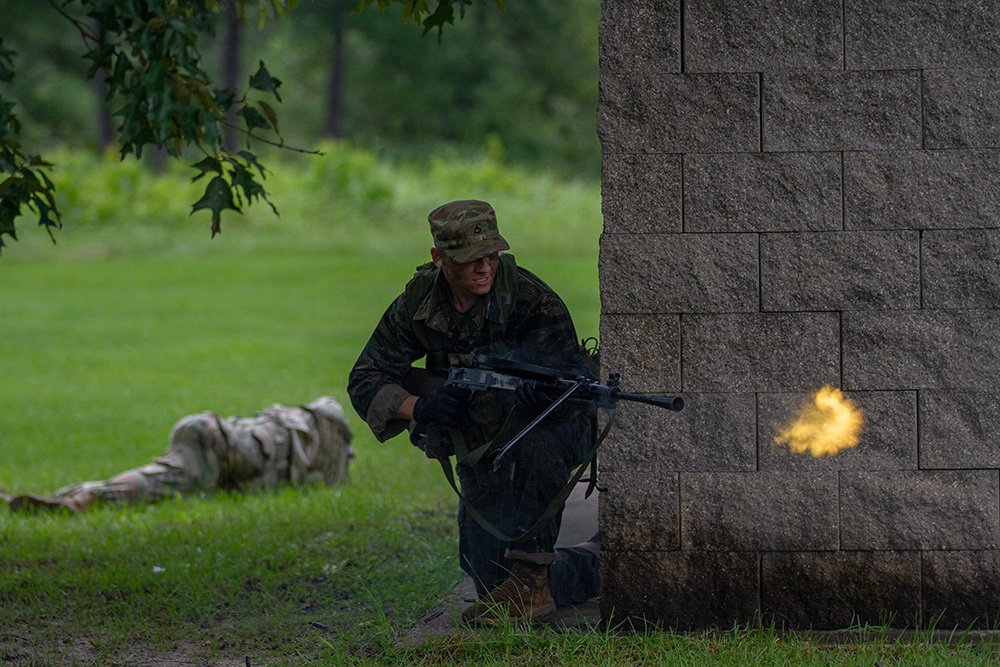 Maryland MPs train at Camp Shelby