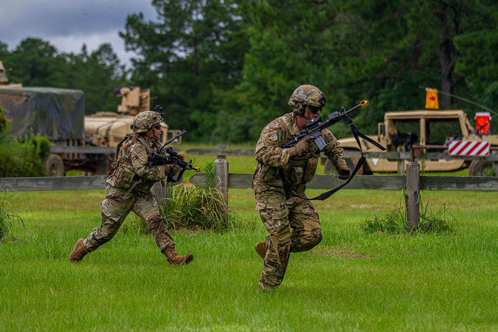 Maryland MPs train at Camp Shelby