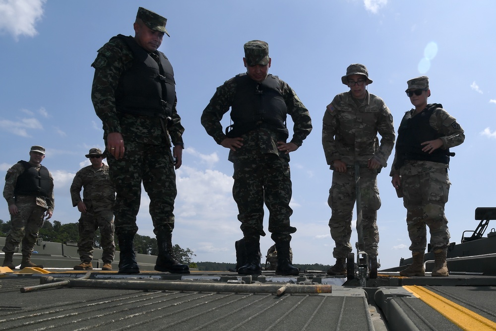 S.C. Army Guard bridging unit trains alongside Colombian partners