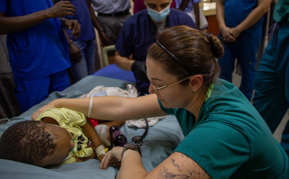 US, Burundi military healthcare teams work together in the ER