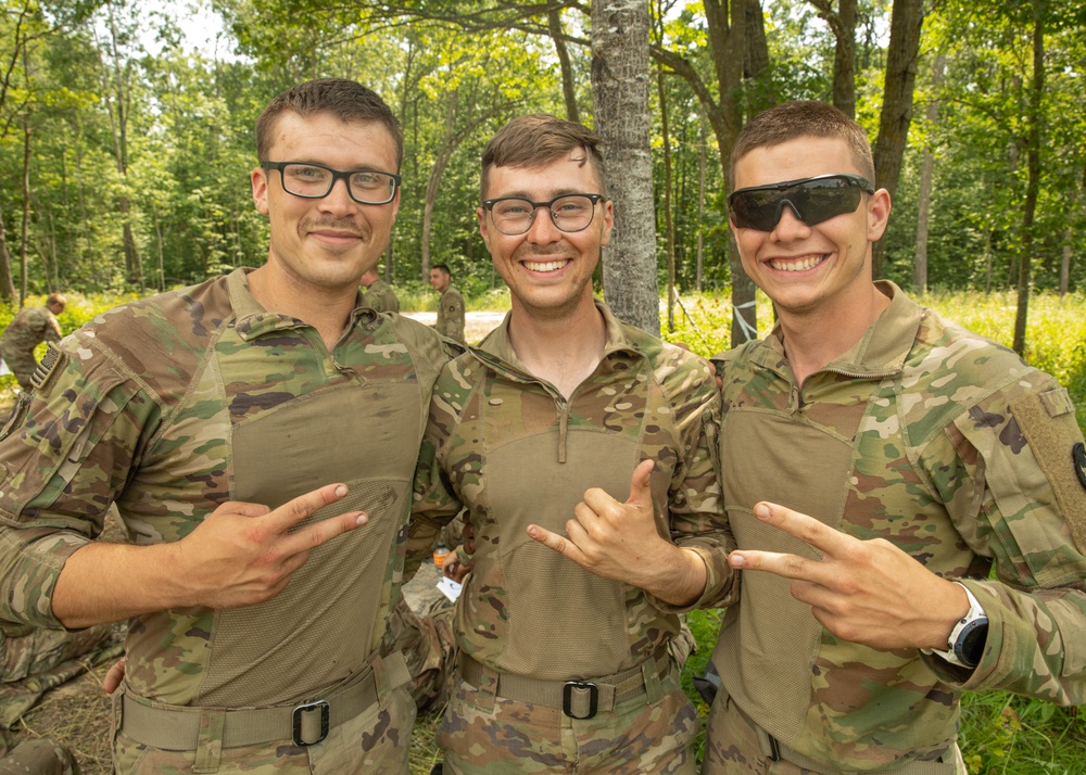 Iowa Soldiers pose for a photo