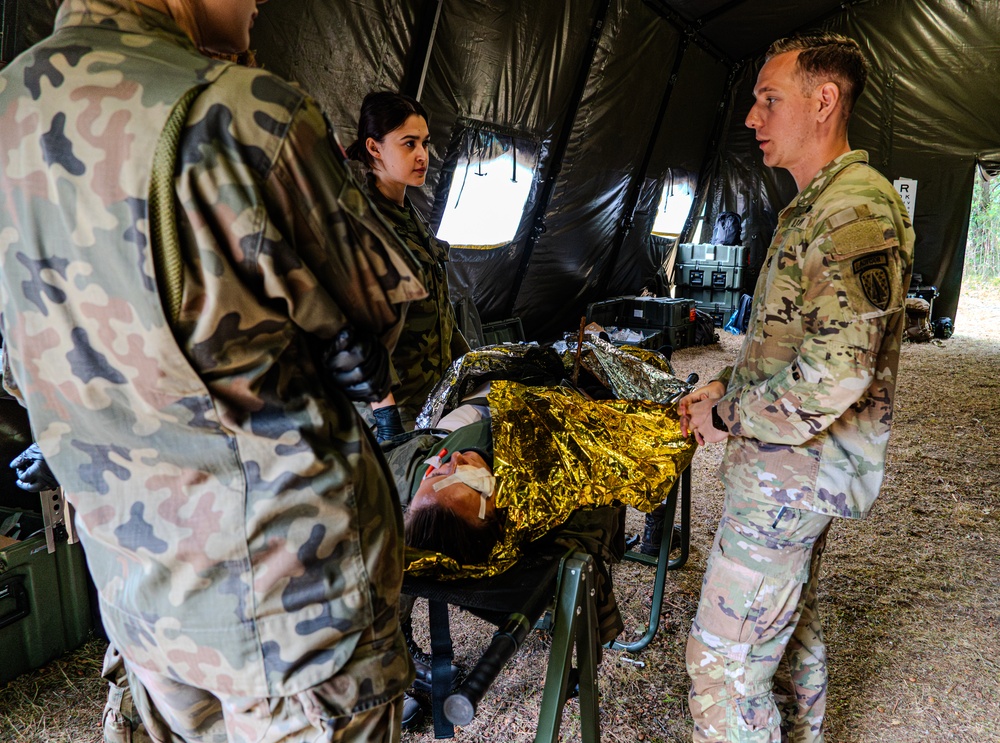 4th SFAB Medical Advisors train Polish Cadets in Military Doctor 2024