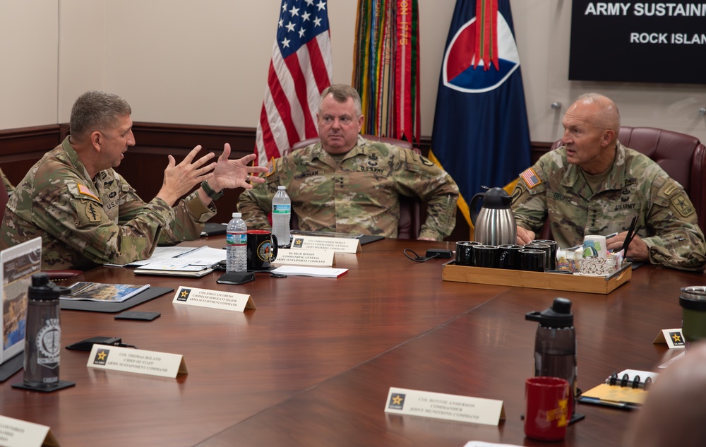 CSA meets with ASC and AMC commanders at Rock Island Arsenal