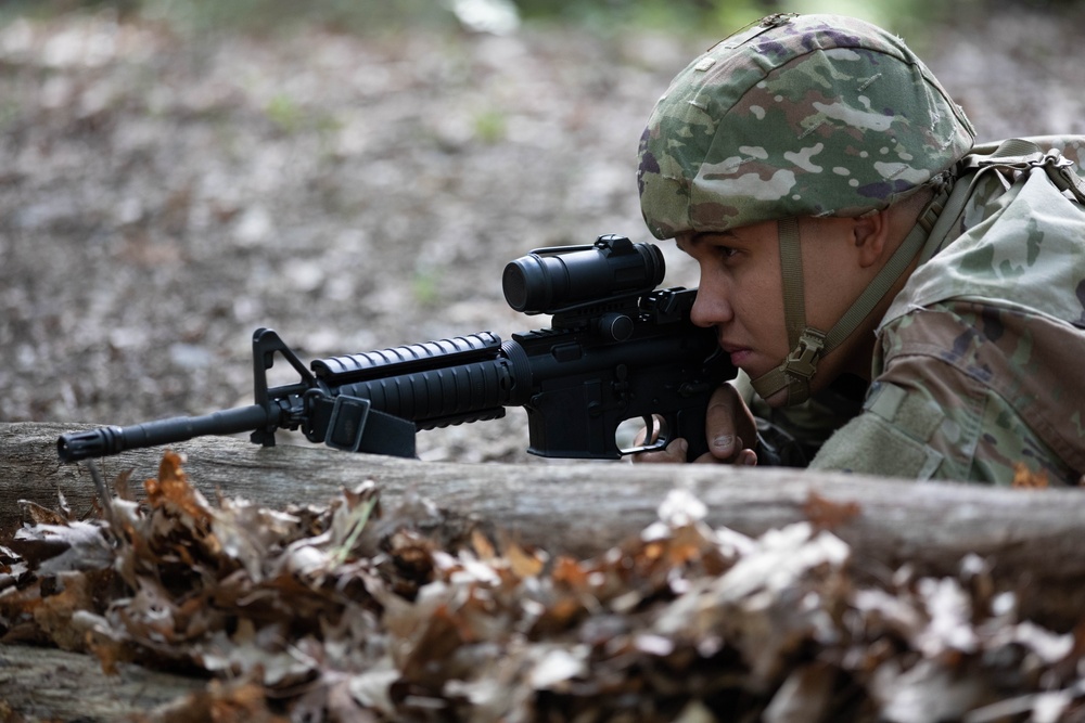 854th ENG BN Soldiers conduct STX lanes