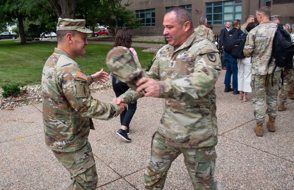 CSA meets with ASC and AMC commanders at Rock Island Arsenal