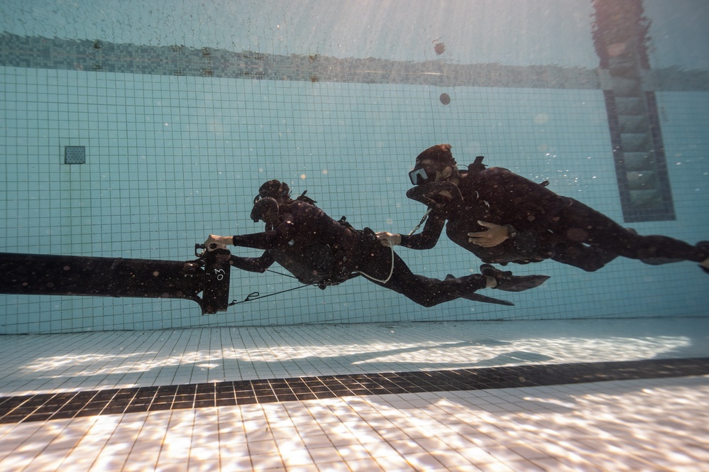 NSW Operators Dive with Partner Forces during RIMPAC 2024