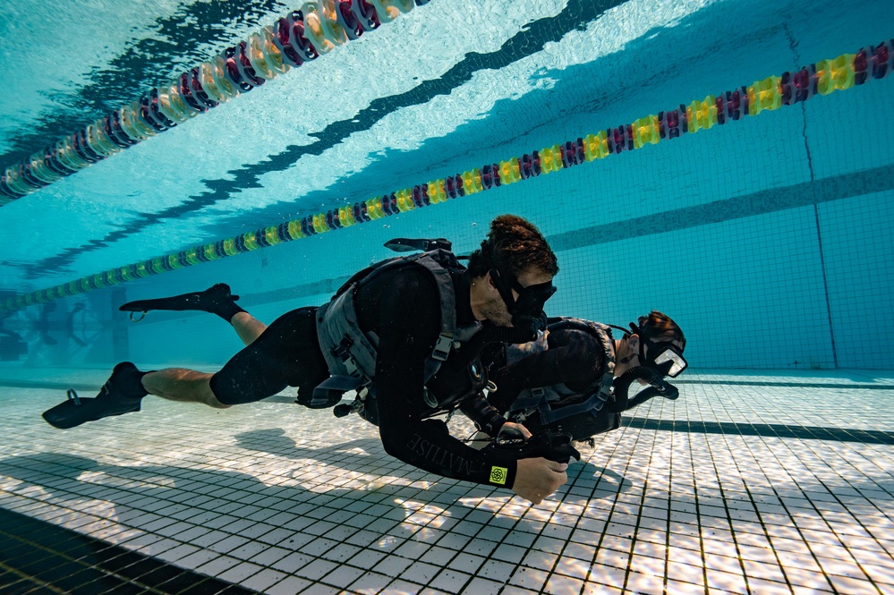 NSW Operators Dive with Partner Forces during RIMPAC 2024